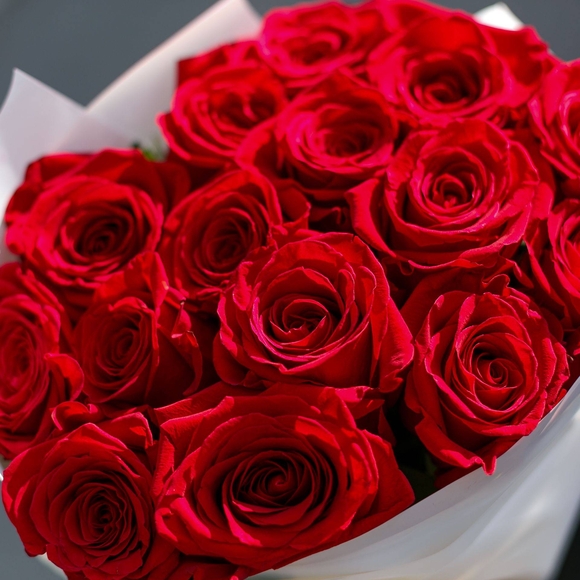 Букет из 15 красных роз 70 см (Эквадор)