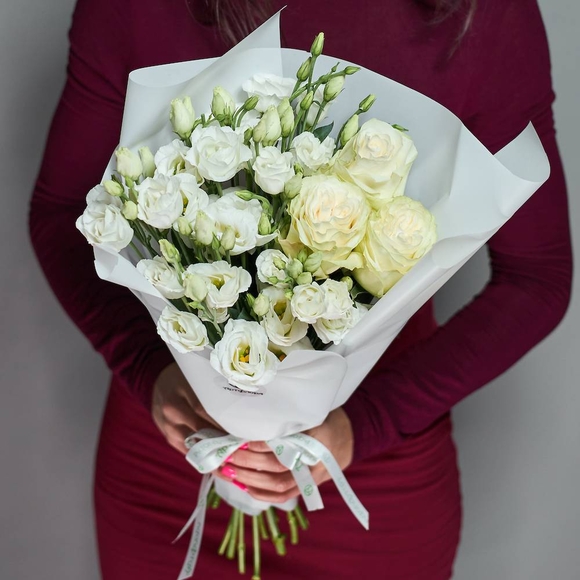 Белый авторский букет - L в корейской упаковке