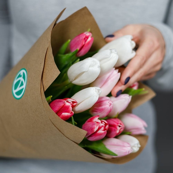 Букет из 15 тюльпанов нежный микс