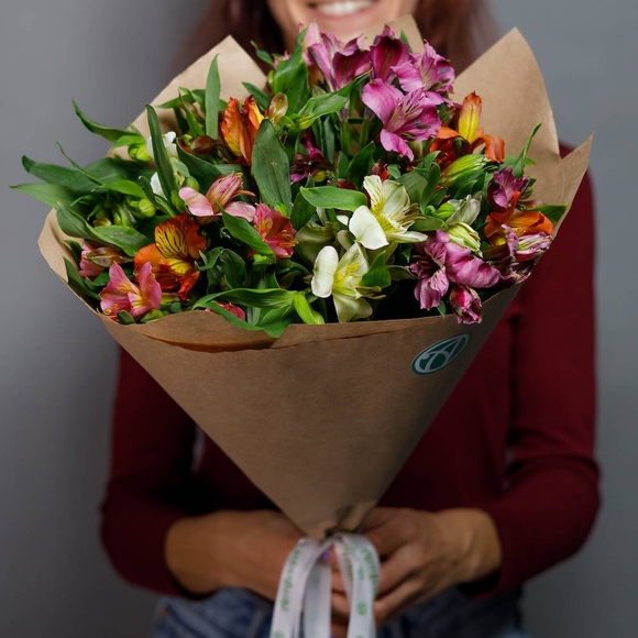 Букет из 9 альстромерий микс