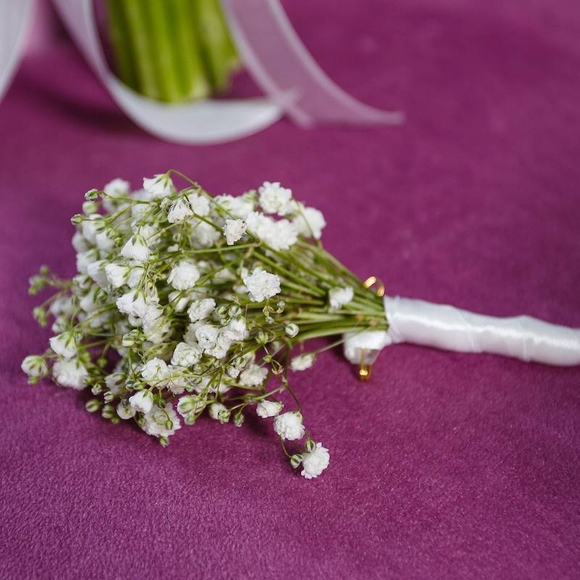 Бутоньерка с гипсофилой