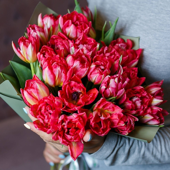 Букет из 25 пионовидных тюльпанов