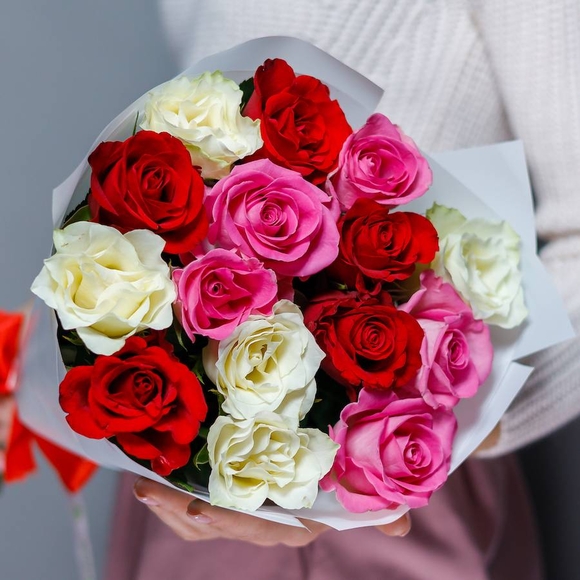 Букет из 15 роз розовый микс 50 см (Кения)