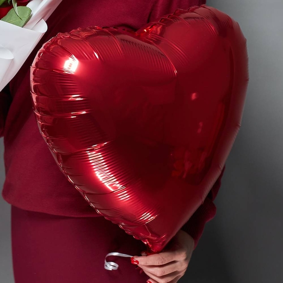 Набор размер S с букетом из красных роз 50 см (Эквадор) и лизиантус - S