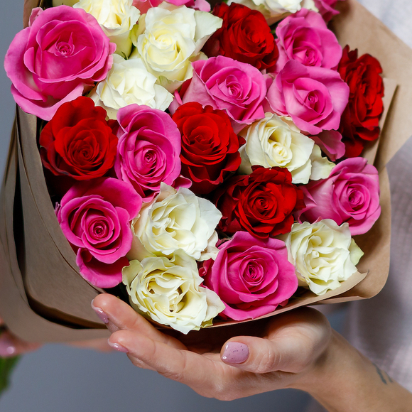 Букет из 25 роз розовый микс 50 см (Кения)