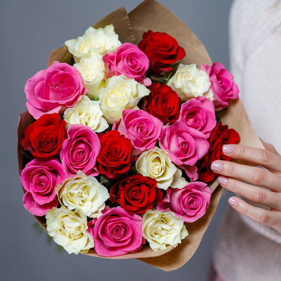 Букет из 25 роз розовый микс 50 см (Кения)