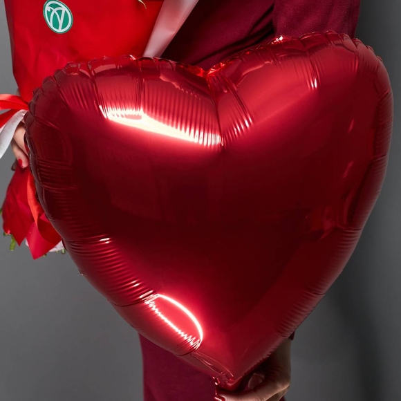 Набор размер L с букетом из красных роз 50 см (Эквадор) и лизиантус - L