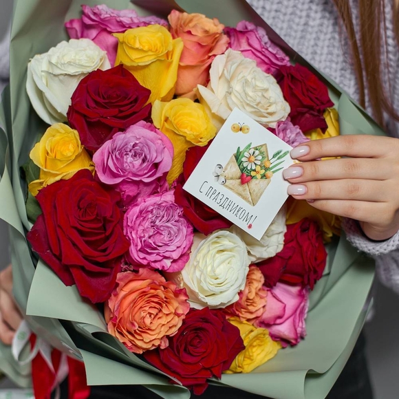 Набор размер L с букетом 25 роз яркий микс 50 см (Эквадор) в корейской упаковке