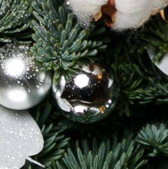 Новогоднее украшение "Шарик стеклянный серебряный"