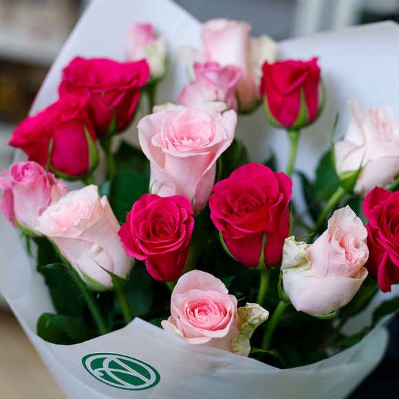 Букет из 15 роз розовый микс 50 см (Кения)