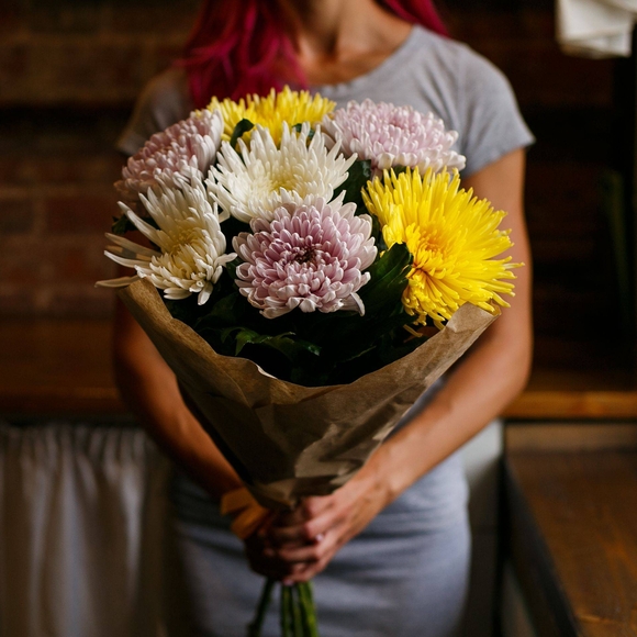 Букет из 7 одноголовых хризантем микс