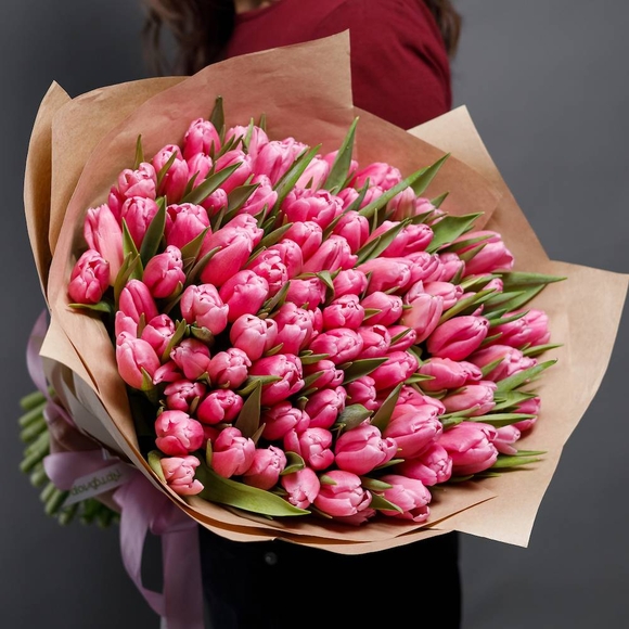 Букет из 101 розового тюльпана