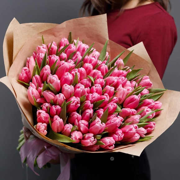 Букет из 101 розового тюльпана