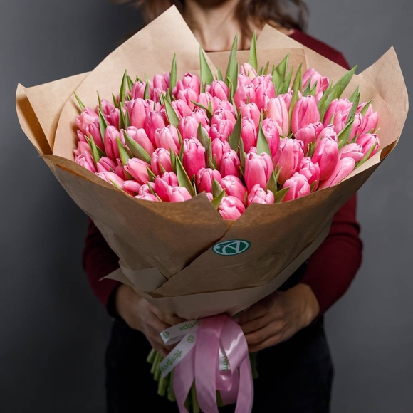 Букет из 101 розового тюльпана