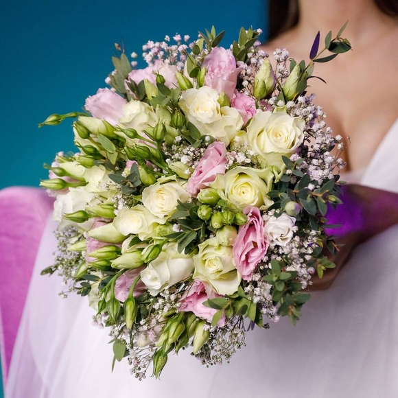 Набор букет невесты из роз, лизиантуса, гипсофилы и бутоньерка