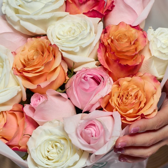 Роза нежный микс 40 см (Эквадор) поштучно