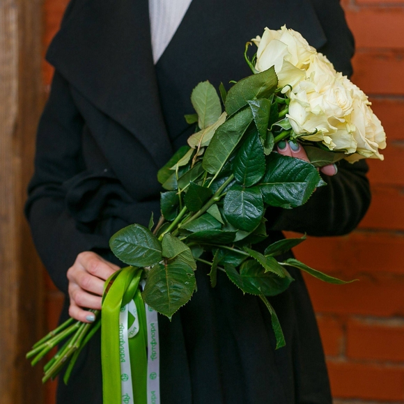 Букет из 9 белых роз 50 см (Эквадор)