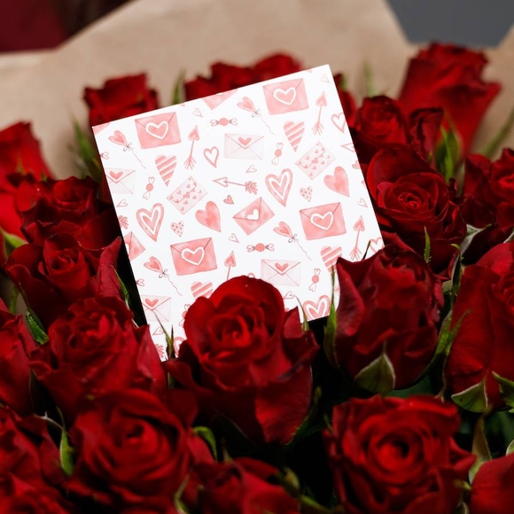 Набор размер М+ с букетом 25 роз Кения (50 см)