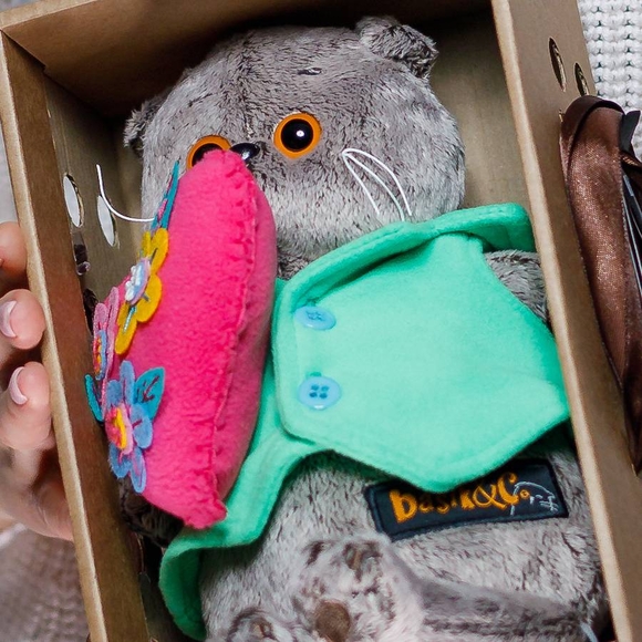 Игрушка мягкая "Кот Басик с сердцем в цветочек" 19 см