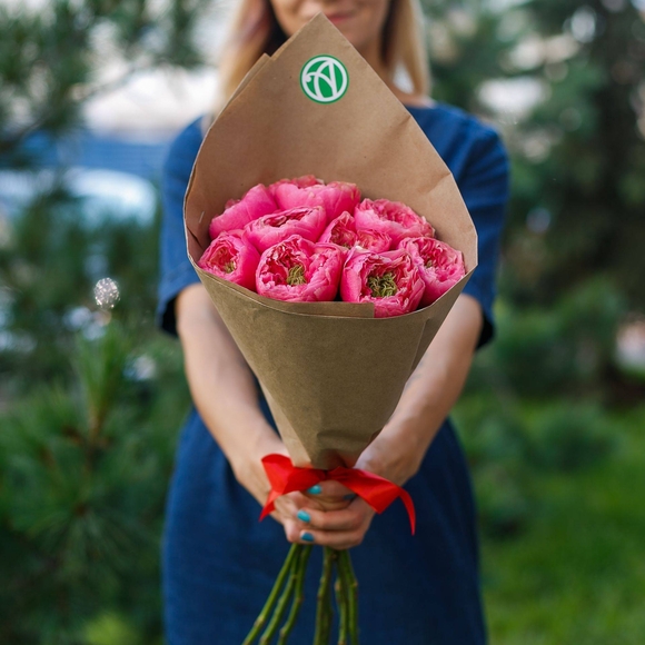 Букет из 9 пионовидных роз Вувузела Пинк 50 см