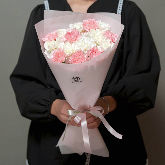 Букет из 15 гвоздик (диантусов) нежный микс