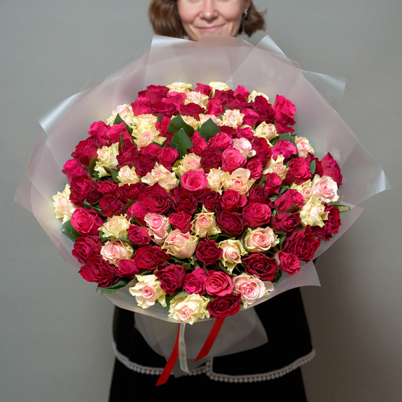 Букет из 101 розы нежный микс 50 см (Кения) в корейской матовой упаковке