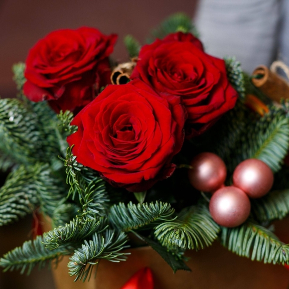 Новогодняя сумочка с красными кенийскими розами - S