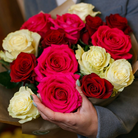 Букет из 15 роз микс 50 см (Эквадор)
