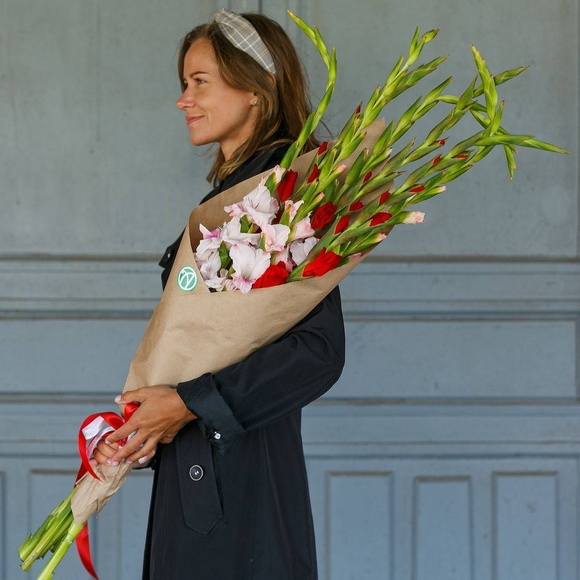 Букет из 7 гладиолусов микс (Голландия)