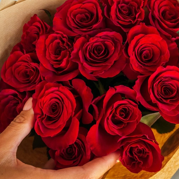 Букет из 15 красных роз 50 см (РФ)