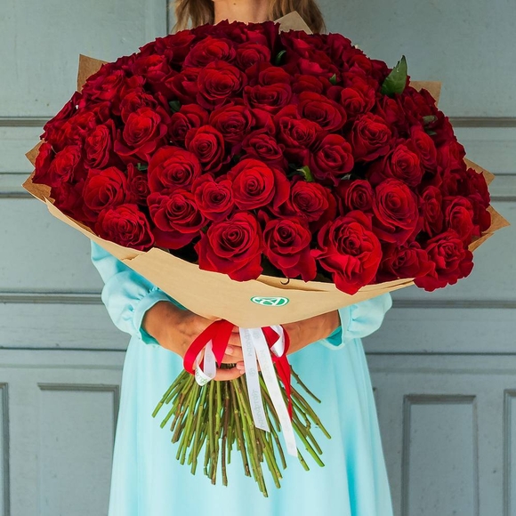 Букет из 101 красной розы 50 см (РФ)