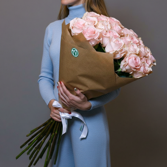 Букет из 25 розовых роз 70 см (Эквадор)