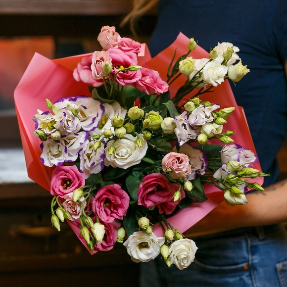 Букет из 9 лизиантусов микс