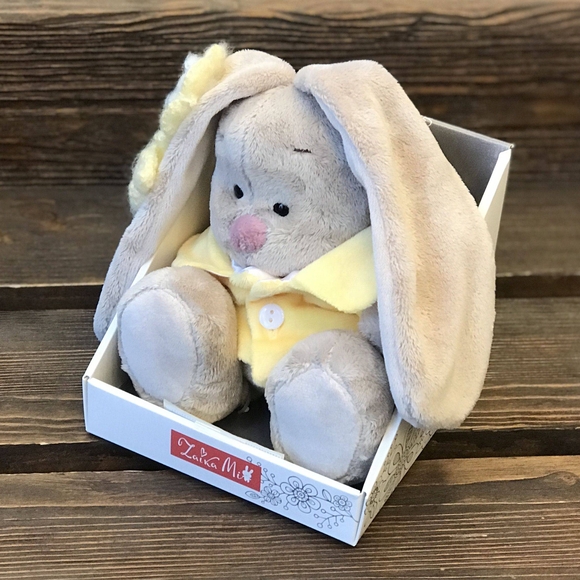 Зайка Ми в желтой кофточке с заколкой (малыш) 15 см