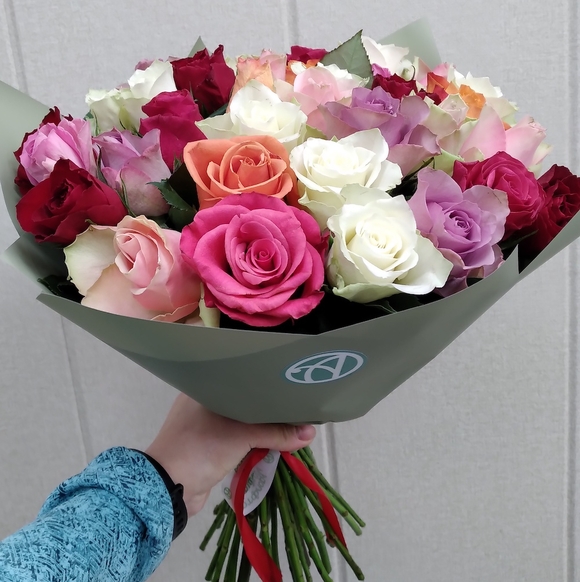 35 роз микс 50 см (Кения)