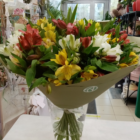 Букет из 25 альстромерий микс