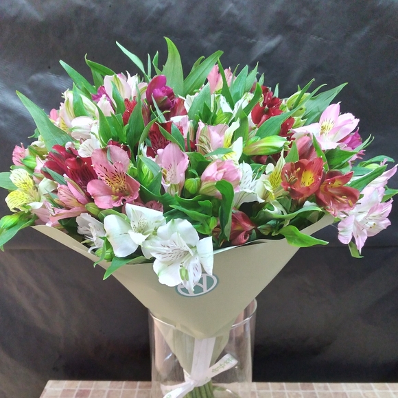 Букет из 25 альстромерий микс