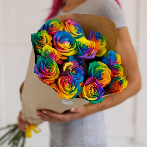 Букет из 15 радужных роз 70 см (Эквадор)