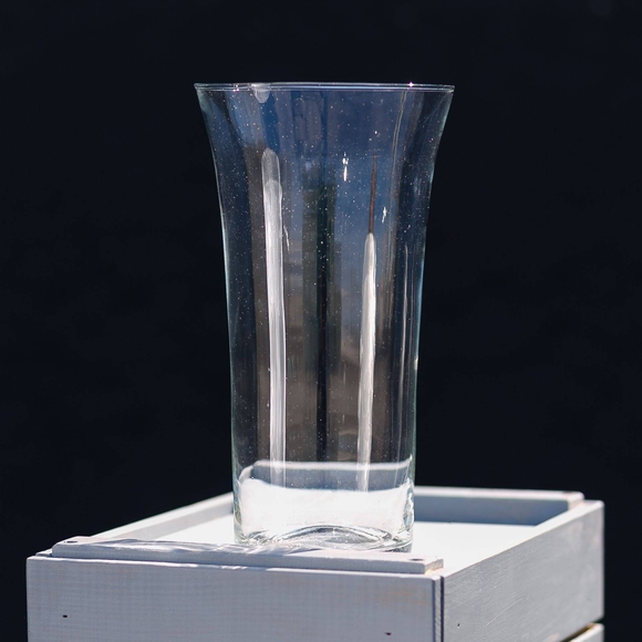 Ваза для цветов стеклянная №1