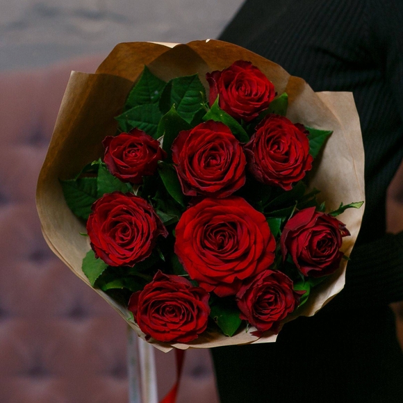 Алый букет-комплимент