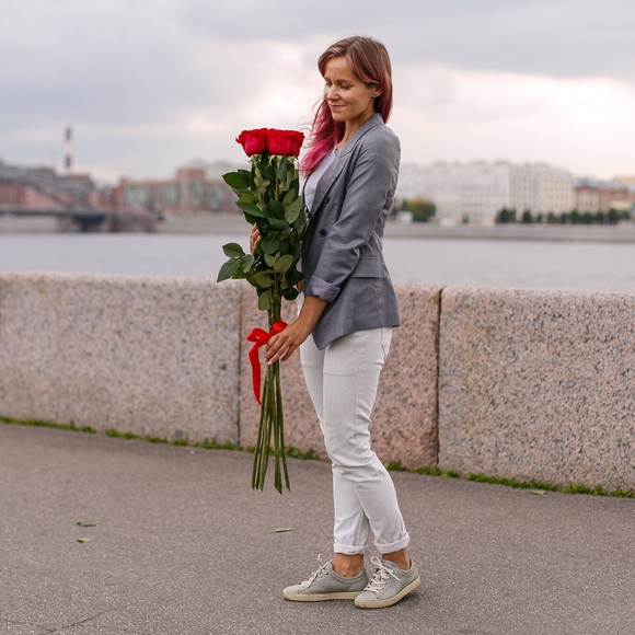 Букет из 7 роз 100 см (Эквадор)