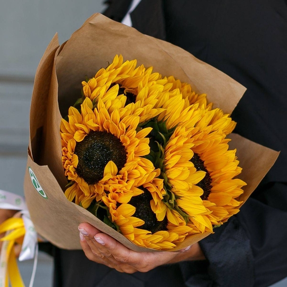 Букет из 5 подсолнухов