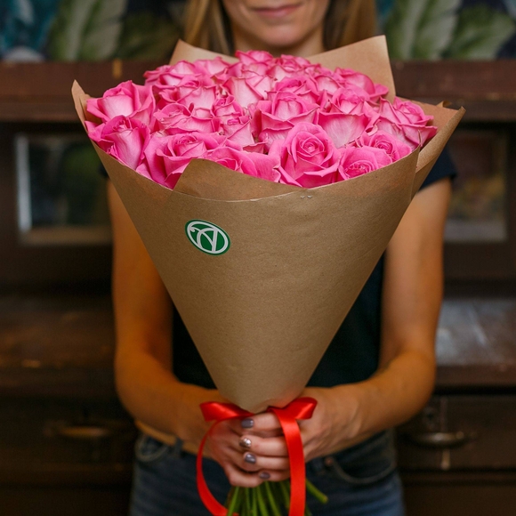 Букет из 25 розовых роз 50 см (Кения)