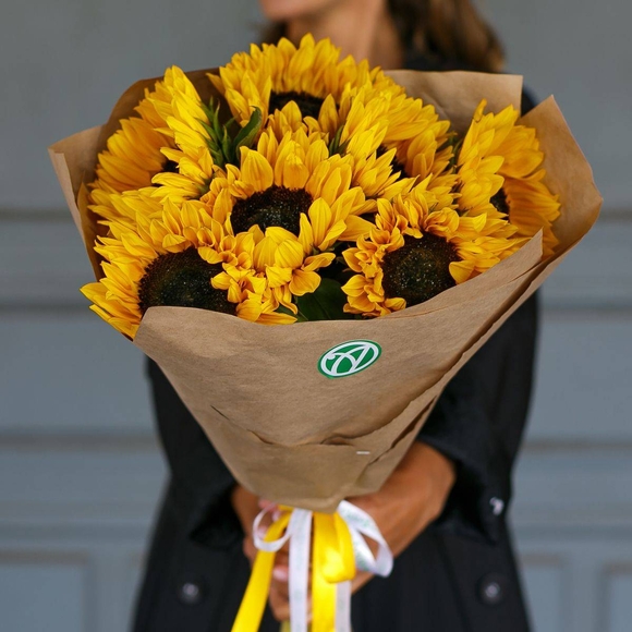 Букет из 7 подсолнухов
