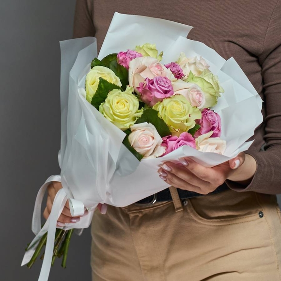 Букет из 15 роз нежный микс 45 см (Россия)