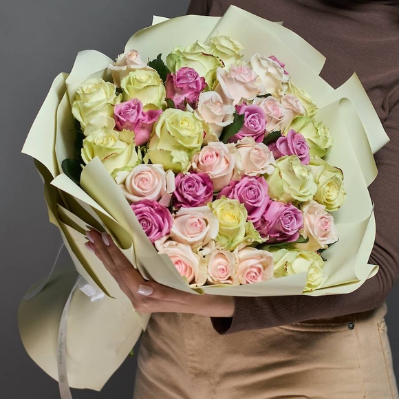 Букет из 35 роз нежный микс 45 см (Россия)
