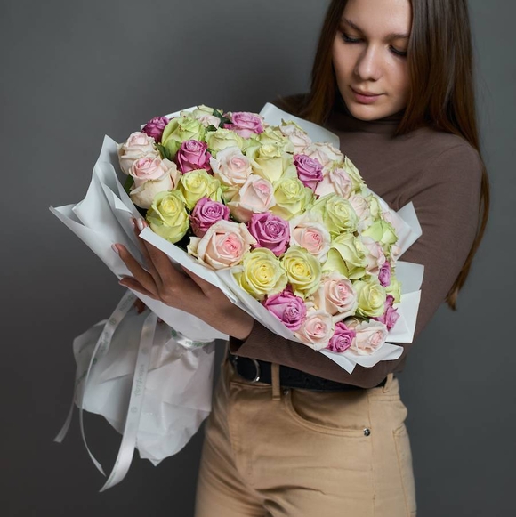 Букет из 51 розы нежный микс 45 см (Россия)