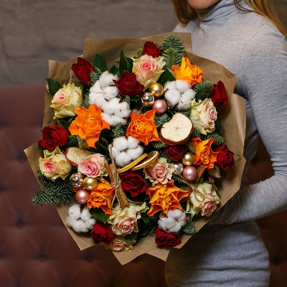 Новогодний букет из 25 роз микс 50 см (Кения)