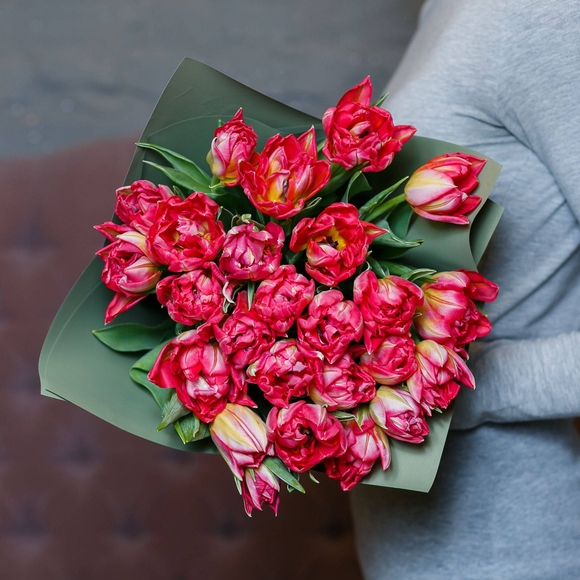 Букет из 25 пионовидных тюльпанов