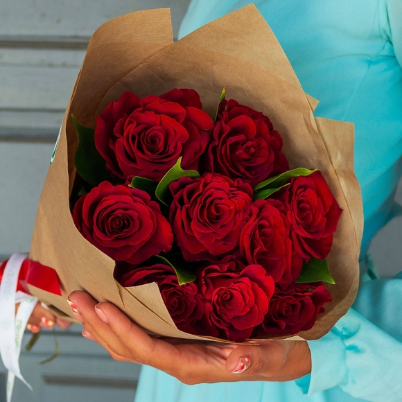 Букет-комплимент из алых роз